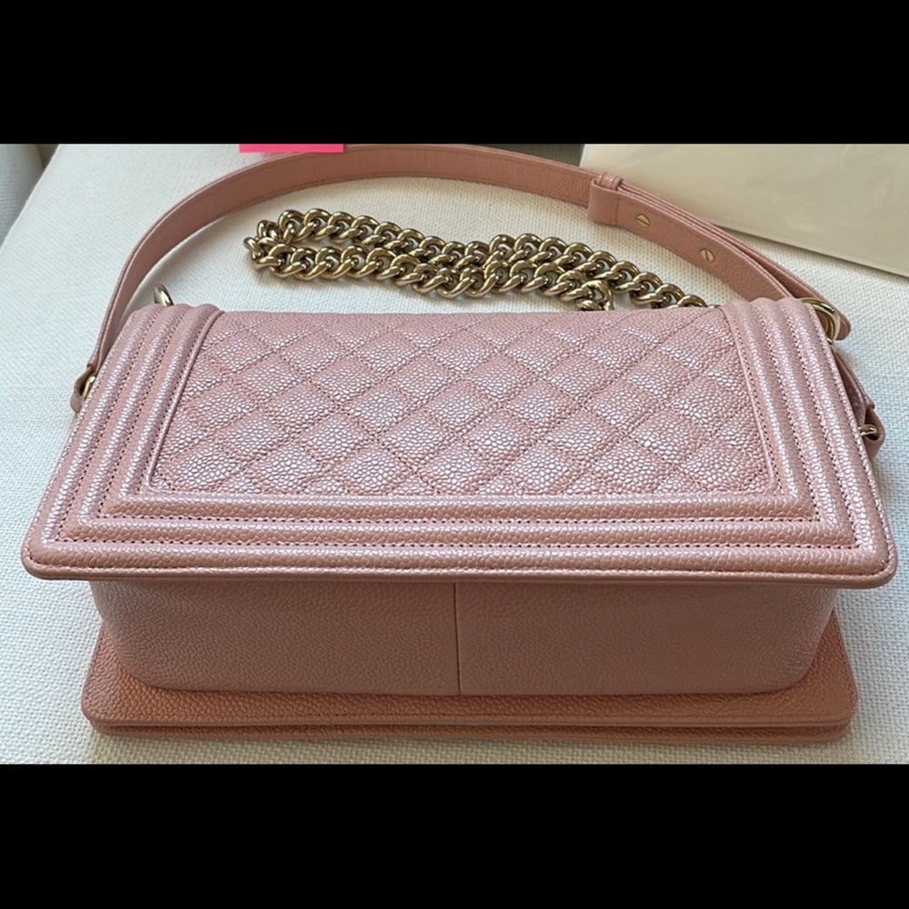 🌸CHANEL caviar quilted Medium Boy - Sakura pink🌸 - Picture 4 of 13
